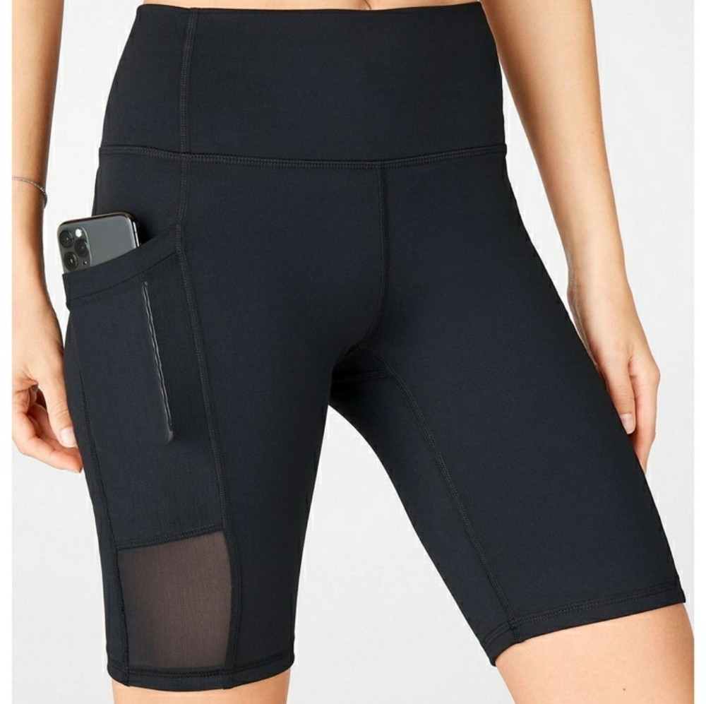 Fabletics Mila pocket shorts black